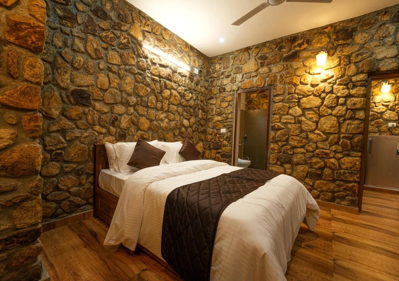 Tiyans Stone Castle Private Tea Villa Vagamon By Voye Homes Exteriör bild