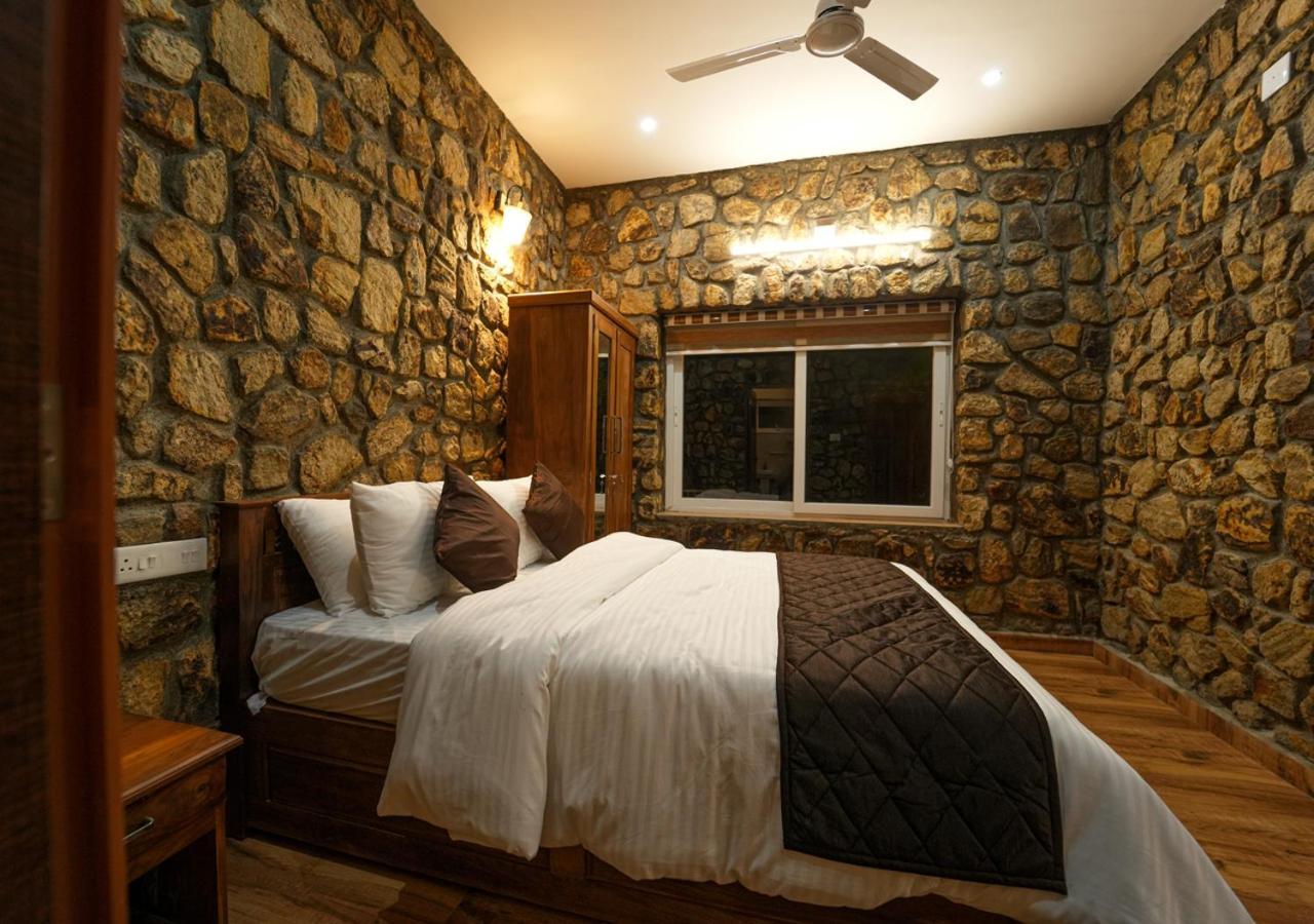 Tiyans Stone Castle Private Tea Villa Vagamon By Voye Homes Exteriör bild